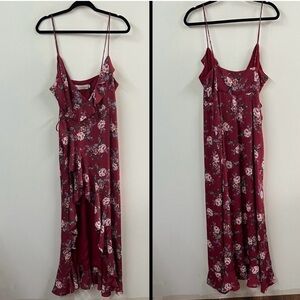 Fame & Partners Floral Ruffle Wrap Dress Size: 6 Color: burgundy/ floral print